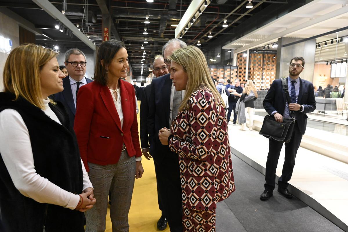 Encuentro entre la ministra Maroto y la presidenta del PP de Castellón, Marta Barrachina.