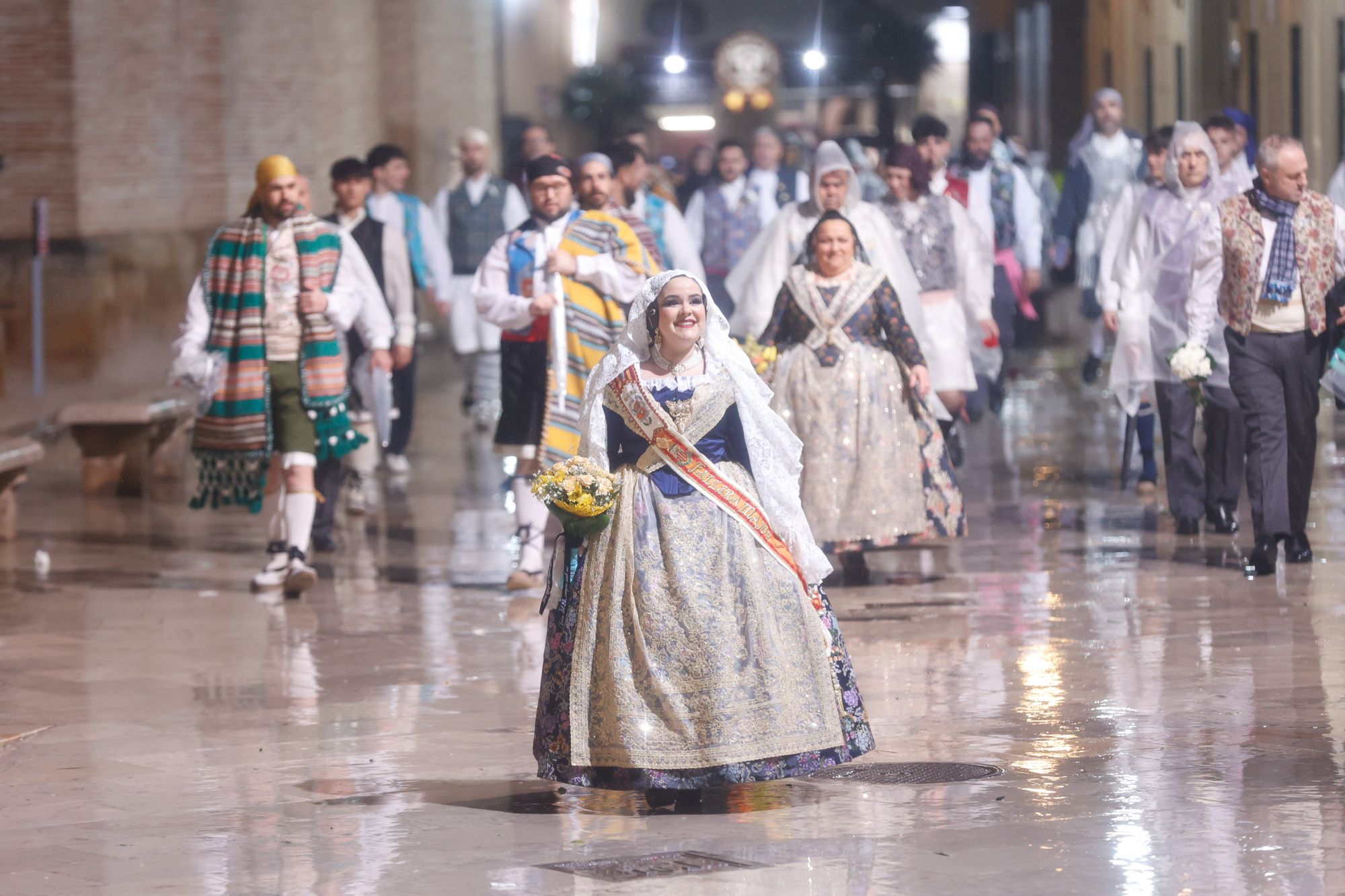 Falleras Mayores en la Ofrenda 2025. Día 18 (2/3)