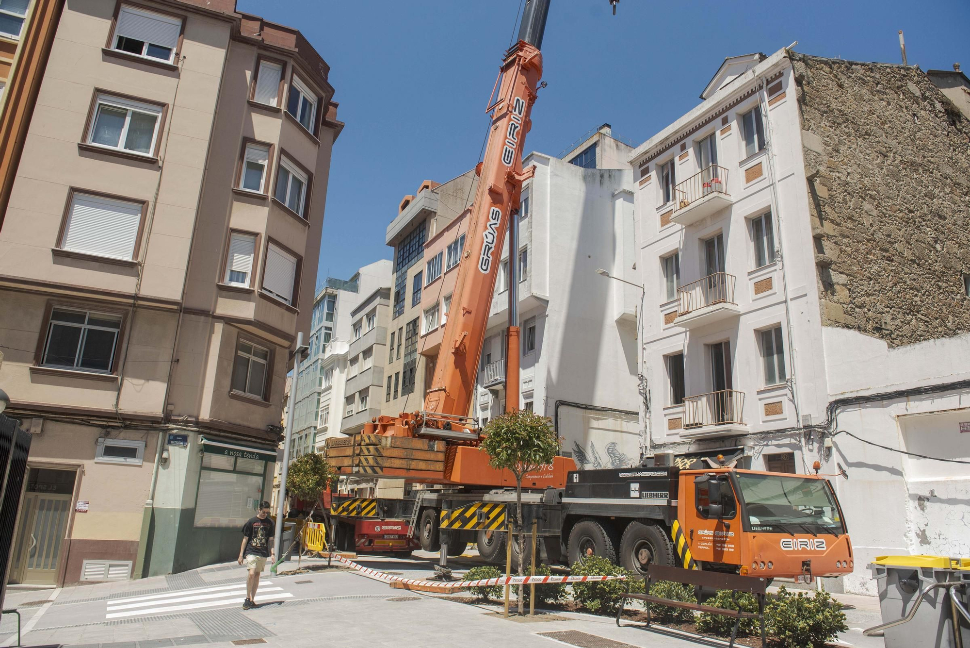Instalación de escaleras mecánicas en Adelaida Muro
