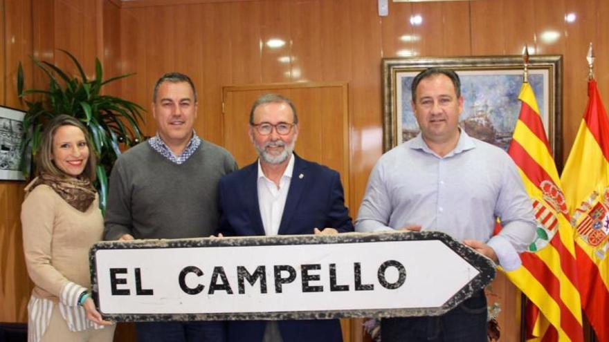 El Campello empieza a cambiar su señalética para subsanar deficiencias