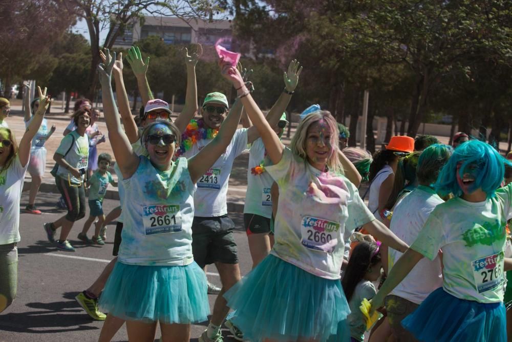 La primera edición de «FestiRun» combina deporte y diversión en una carrera que logró reunir a multitud de personas