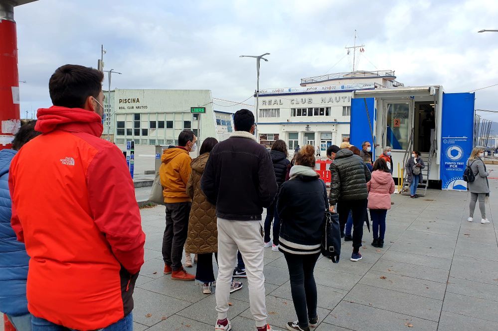 Colas en el cribado contra el COVID en Vigo