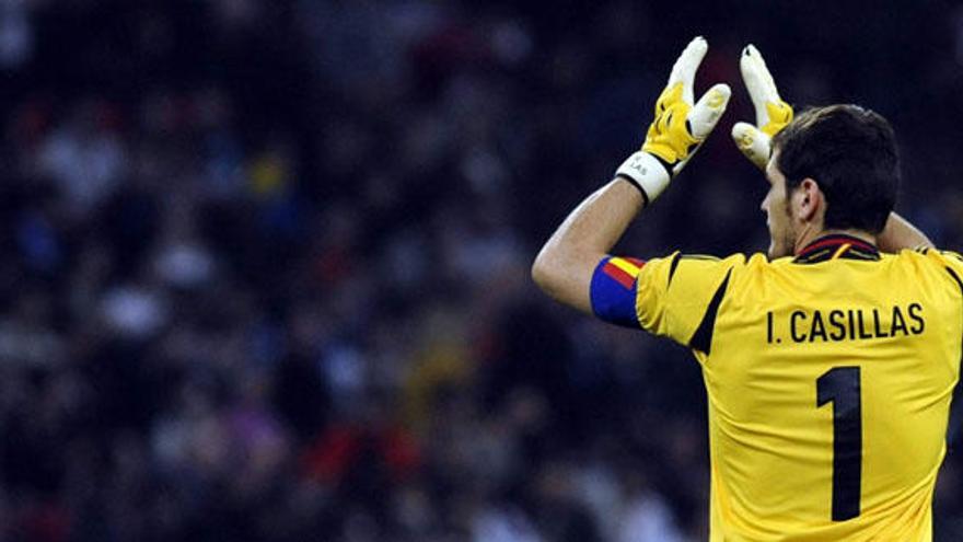 Casillas, con la camiseta de la selección española.