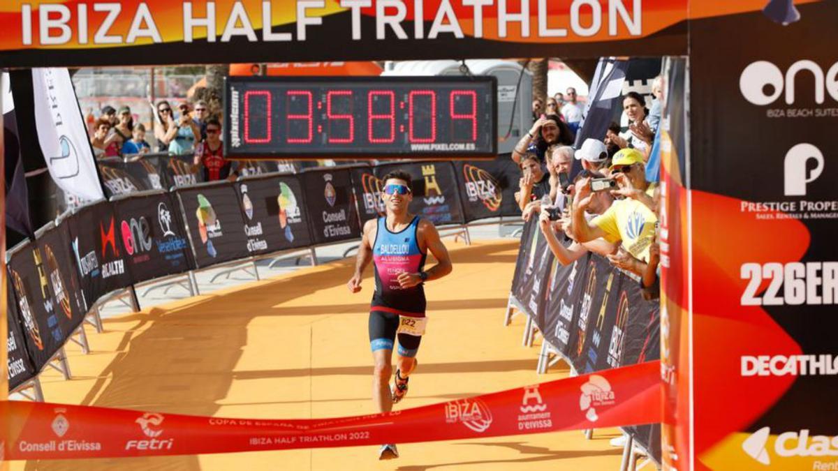 Imagen del Ibiza Half Triathlon de 2022.