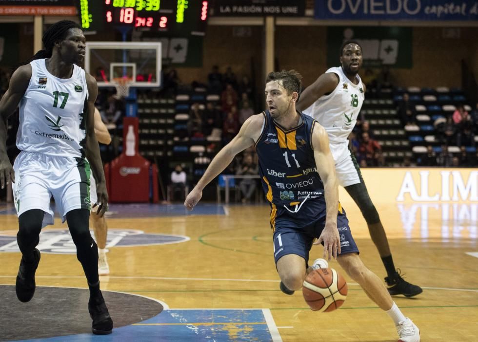 La victoria (82-62) del Oviedo al Cáceres