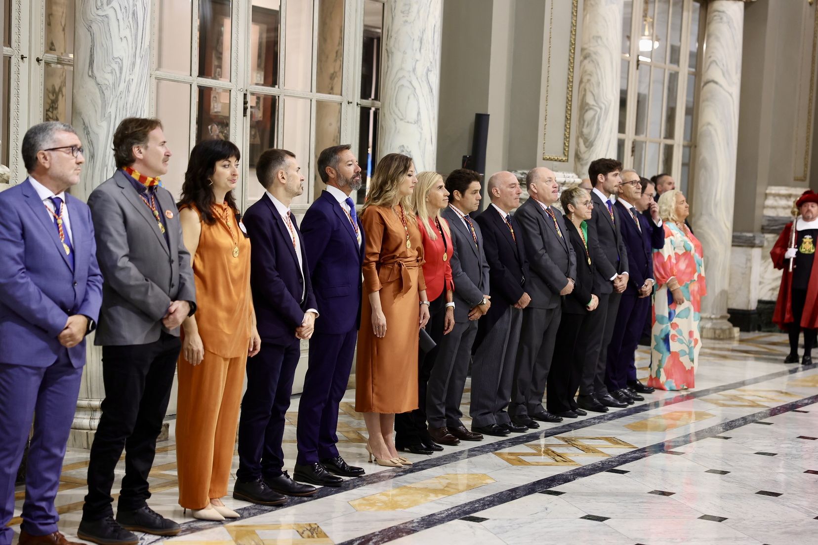 Balcón y "mocaorà" en la despedida de Berta Peiró y la corte 2025