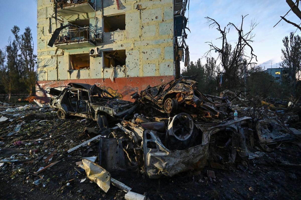 Al menos 12 personas han muerto como resultado del ataque nocturno ruso con misiles contra la ciudad ucraniana de Zaporiyia.