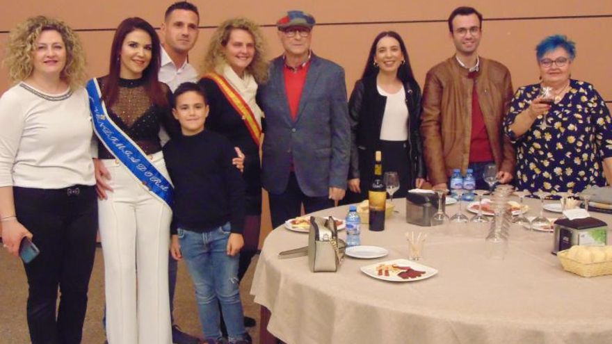 Asistentes al acto celebrado por la Federación de Peñas Fiestas de la Vendimia de Jumilla. | JOSÉ GARCÍA