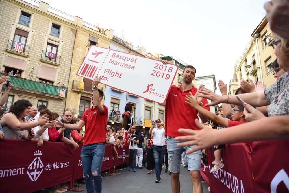 Celebració de l'ICL Manresa a la plaça Major