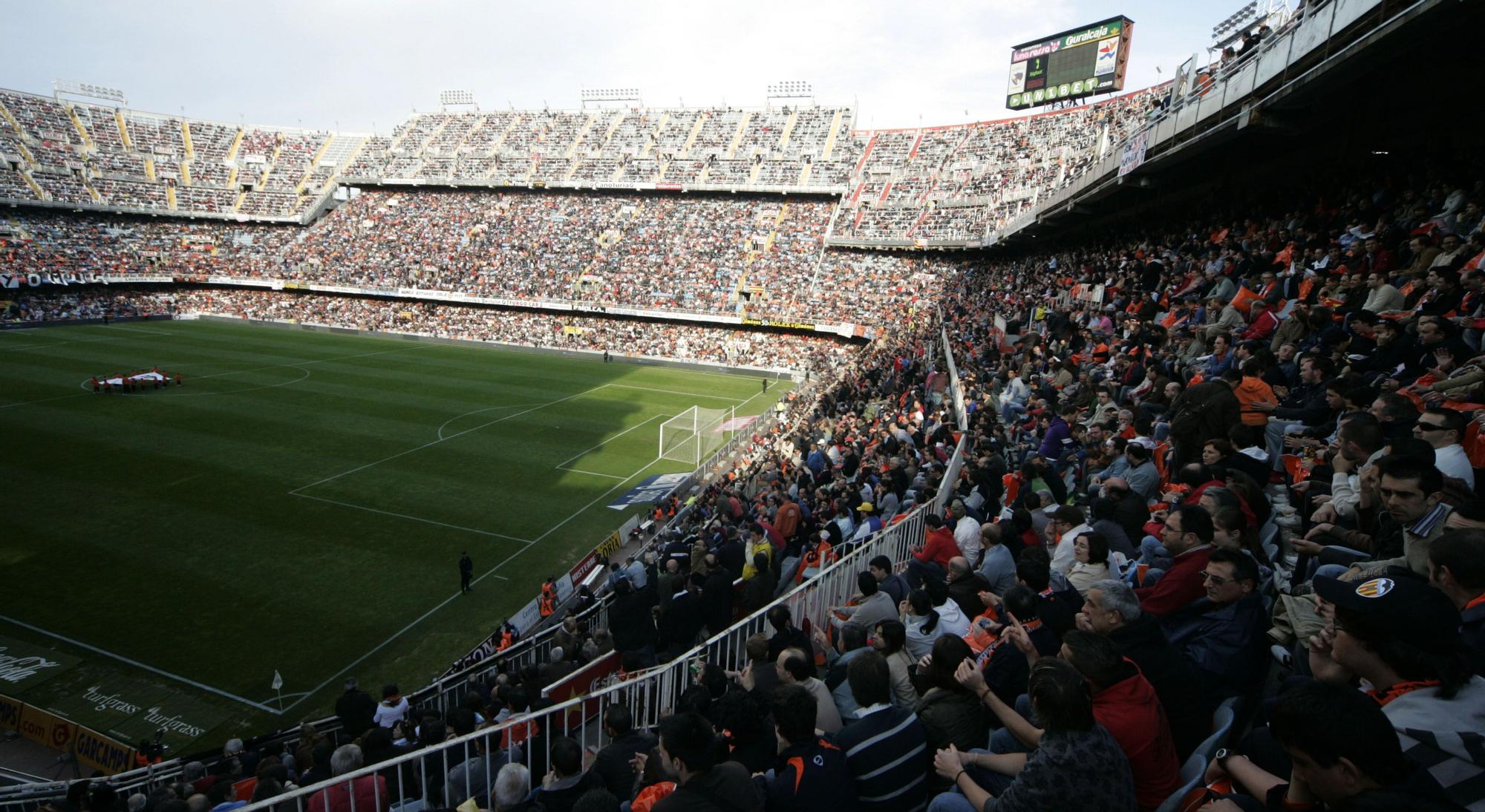 Históricos momentos mágicos de la grada de  Mestalla que pronto volverán