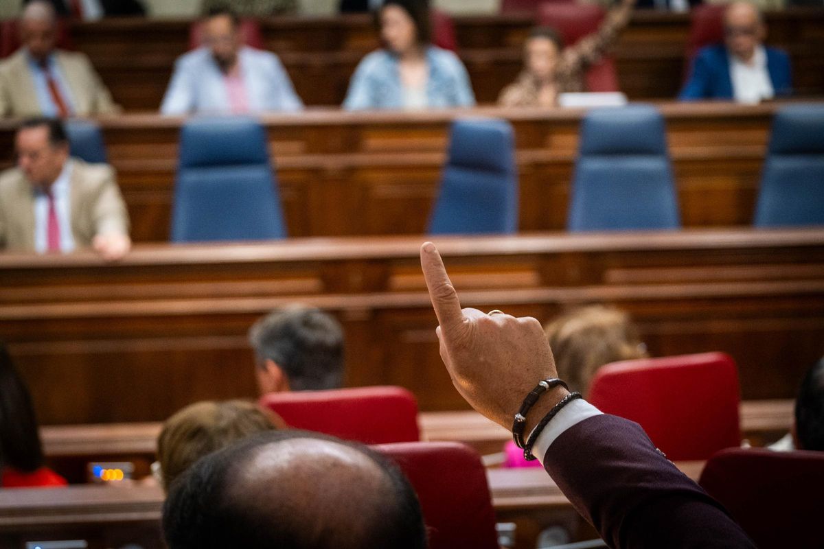 Pleno de este miércoles del Parlamento de Canarias.