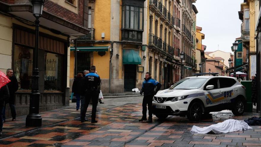 Fallece un hombre en la calle Estación por un fallo cardíaco