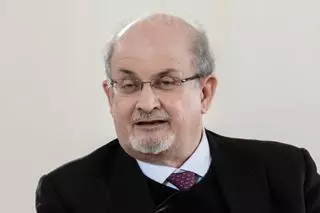 Cronología de la fetua contra Rushdie: traductores asesinados y recompensa millonaria