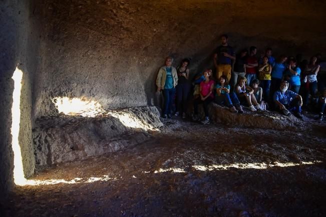 Visita al primer rayo de sol del solsticio de ...