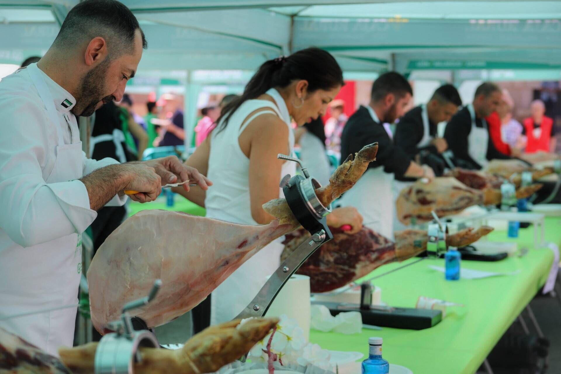 Zamora. I Encuentro Benéfico de cortadores de jamón de Zamora, a beneficio de AECC