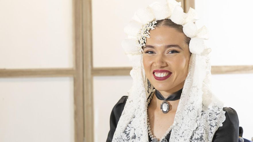 Ana Rosa Robles Azuar, candidata de la Hoguera Nou Babel