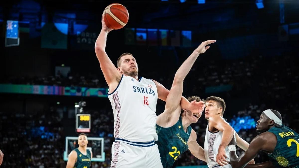 Jokic se quedó a dos asistencias del triple-doble, para llevar a Serbia a semifinales