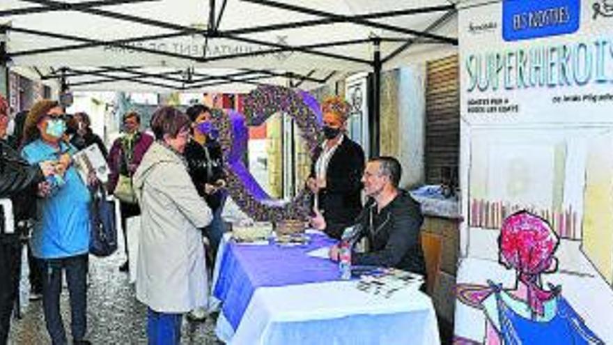 Súria tanca un programa de Sant Jordi que ha retornat a l’ambient previ a la pandèmia | AJUNTAMENT DE SÚRIA