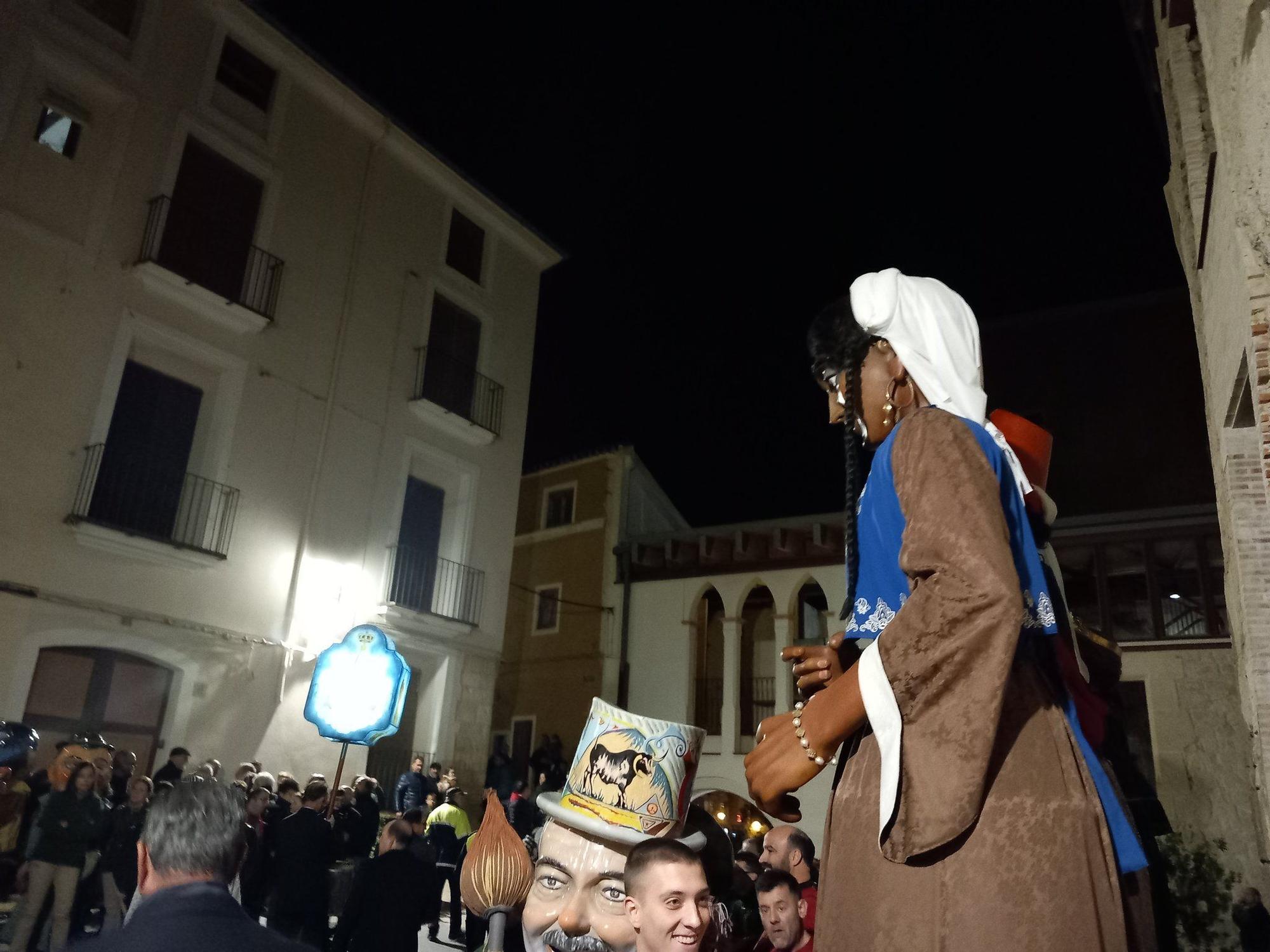 Ontinyent se vuelca con las fiestas de la Puríssima