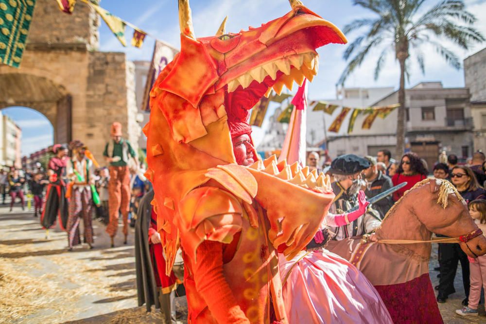 La ciudad acoge durante el fin de semana su tradicional Mercado Medieval con cerca de 300 paradas y múltiples espectáculos