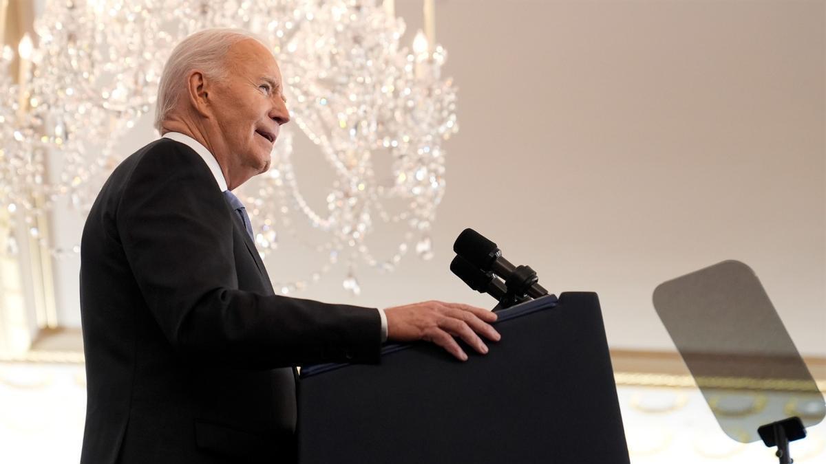 Joe Biden pronuncia su discurso de despedida sobre política exterior en el Departamento de Estado.