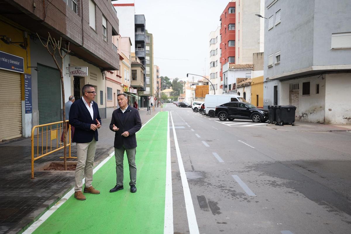 El alcalde de Burriana y el concejal de concejal de Vía Pública comprobaron los trabajos ejecutados en la Ronda Pere IV.