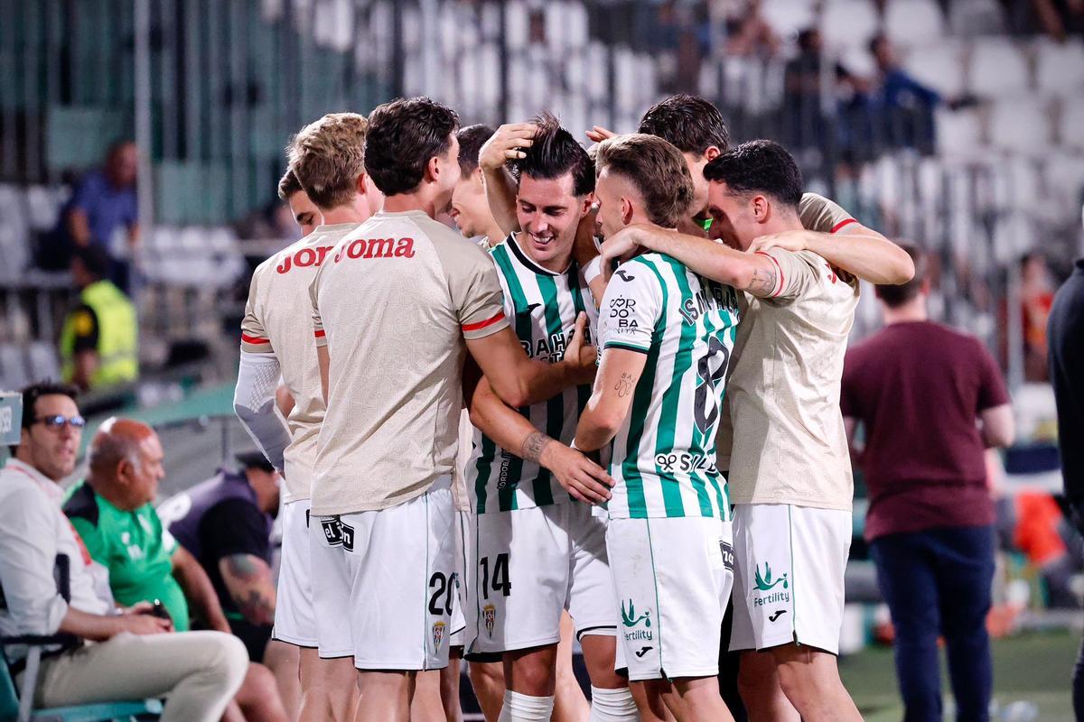 Córdoba CF-Huesca | Las imágenes del partido de LaLiga Hypermotion