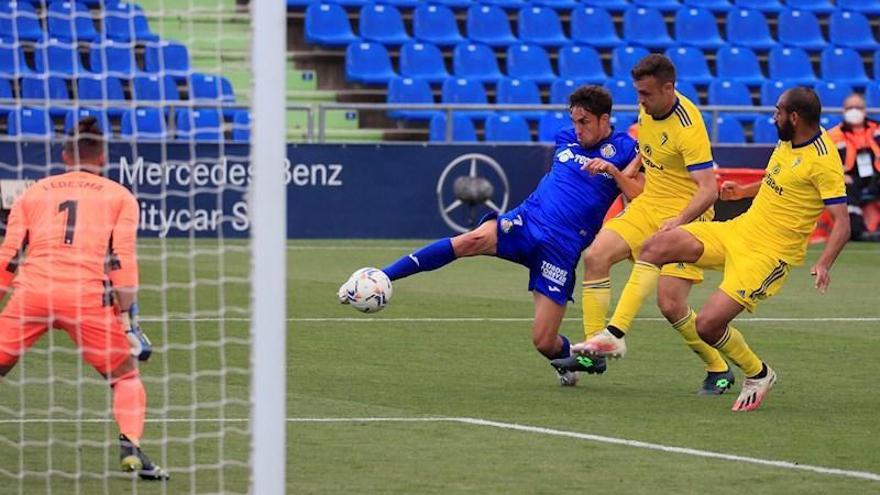 El Cádiz acerca al Getafe al abismo (0-1)