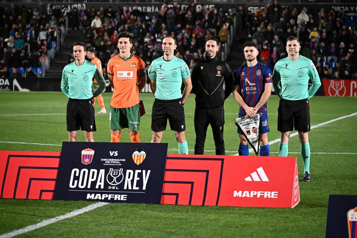 El Eldense cae eliminado de la Copa del Rey frente al Valencia (0-2)