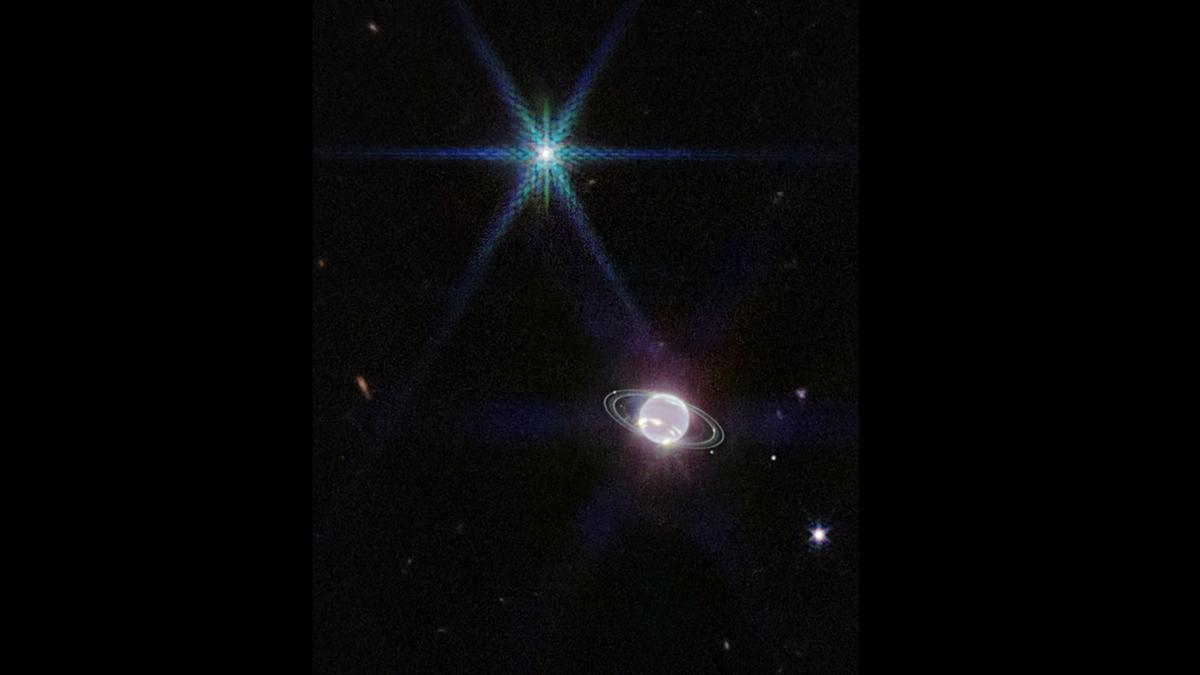 El telescopio espacial James Webb capta la imagen de Neptuno y sus anillos.