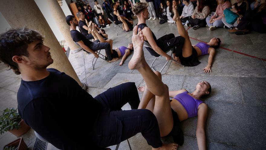 La ESAD celebra con una performance el 25N