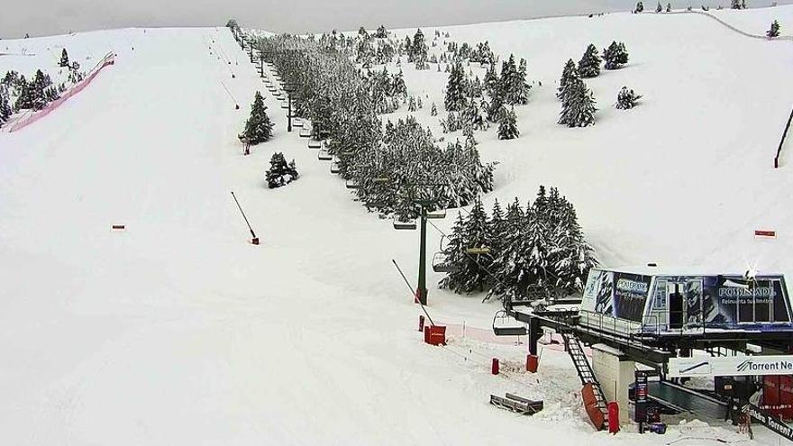 Un tall elèctric obliga a tancar durant més d&#039;una hora La Molina i a evacuar els telecadires