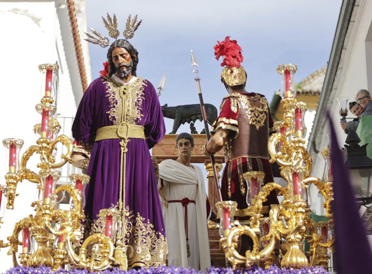 Nuestro Padre Jesús de la Sangre, en su paso procesional en la tarde del Martes Santo.