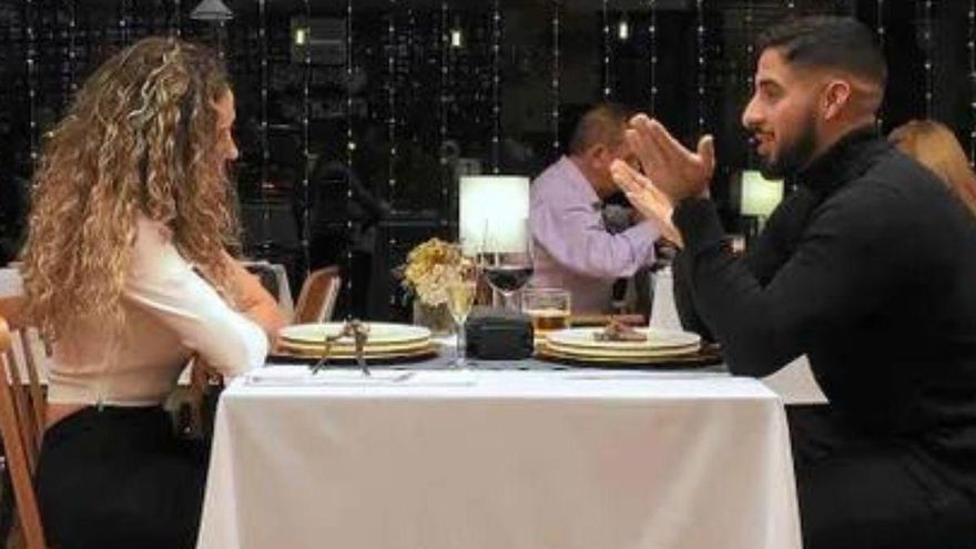 Bronca entre las playas de Murcia y Almería en &#039;First Dates&#039;: &quot;Te puedes levantar y te puedes ir&quot;