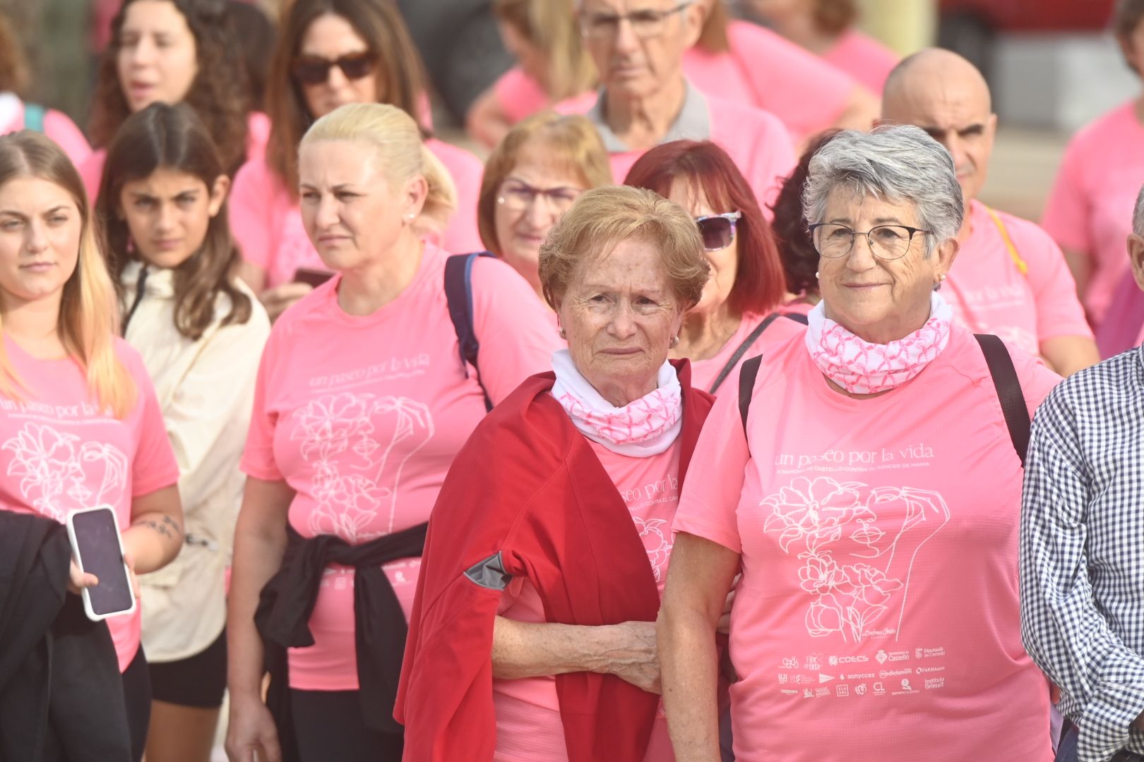 Galería de imágenes: Marcha solidaria contra el cáncer de mama 'Un Paseo por la Vida Castelló 2024'