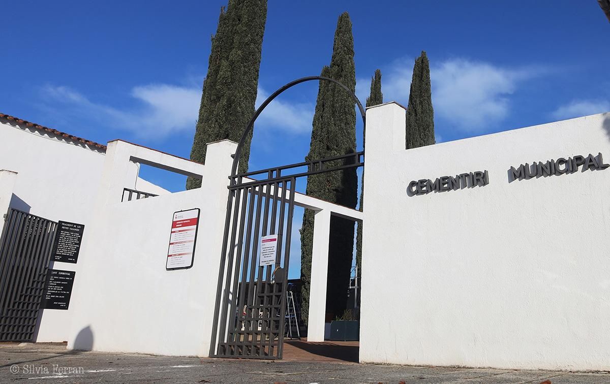 Parets inaugura les noves sales de vetlla del cementiri municipal Parets inaugura les noves sales de vetlla del cementiri municipal