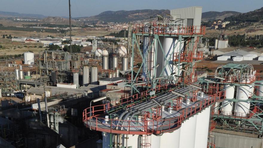 Repsol pone en marcha nueva línea de producción de plásticos reciclados en su Complejo Industrial de Puertollano.