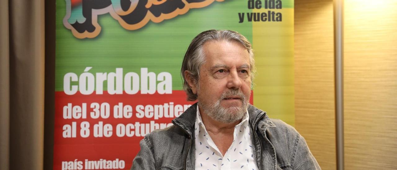 Felipe Benítez Reyes participa hoy domingo en Cosmopoética.