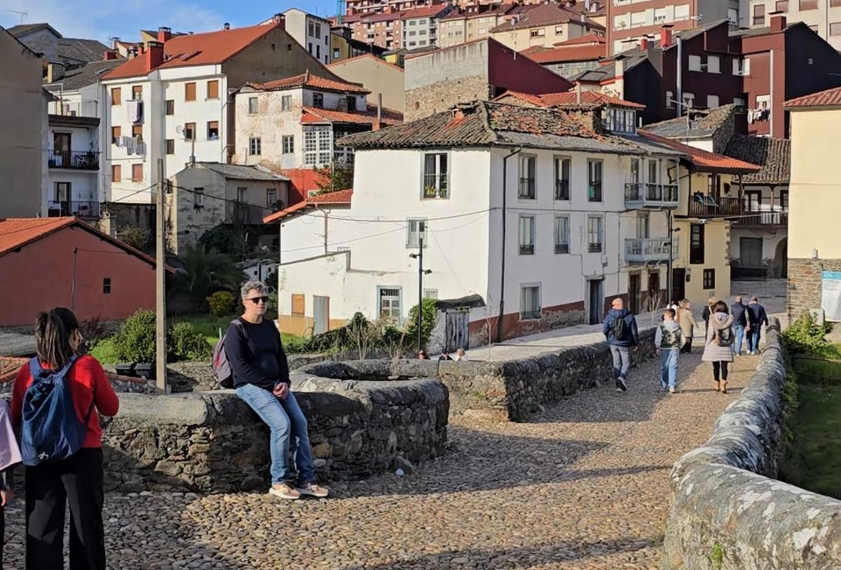 Turistas, esta Semana Santa, en el casco antiguo.