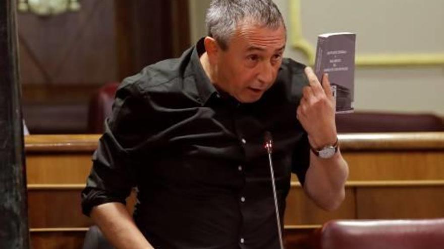 Joan Baldoví, de Compromís, durante el debate con Montoro.