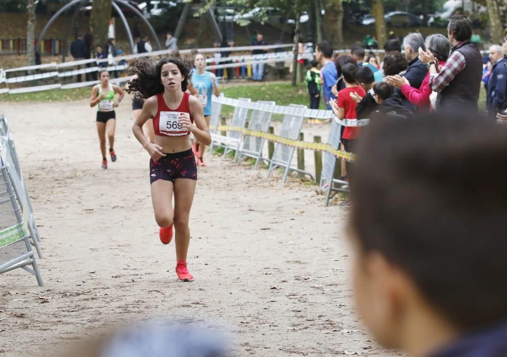 Los más jóvenes llenan Castrelos de ritmo. // Alba Villar