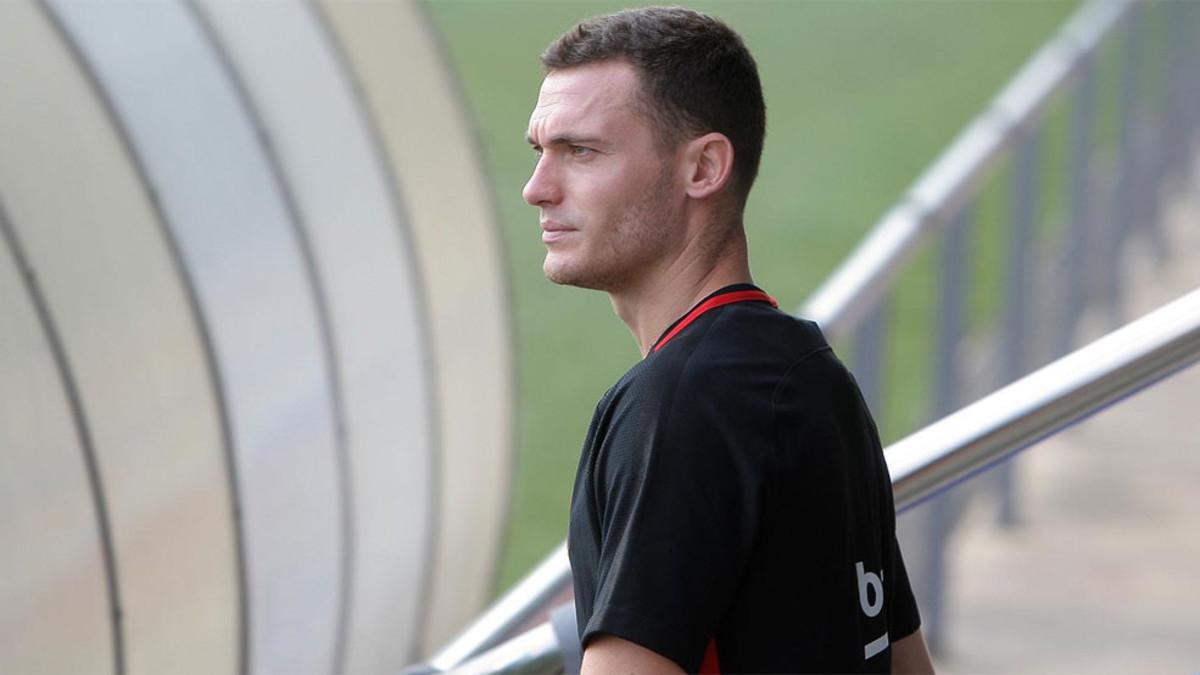 Vermaelen lo tiene difícil para seguir en el Barça