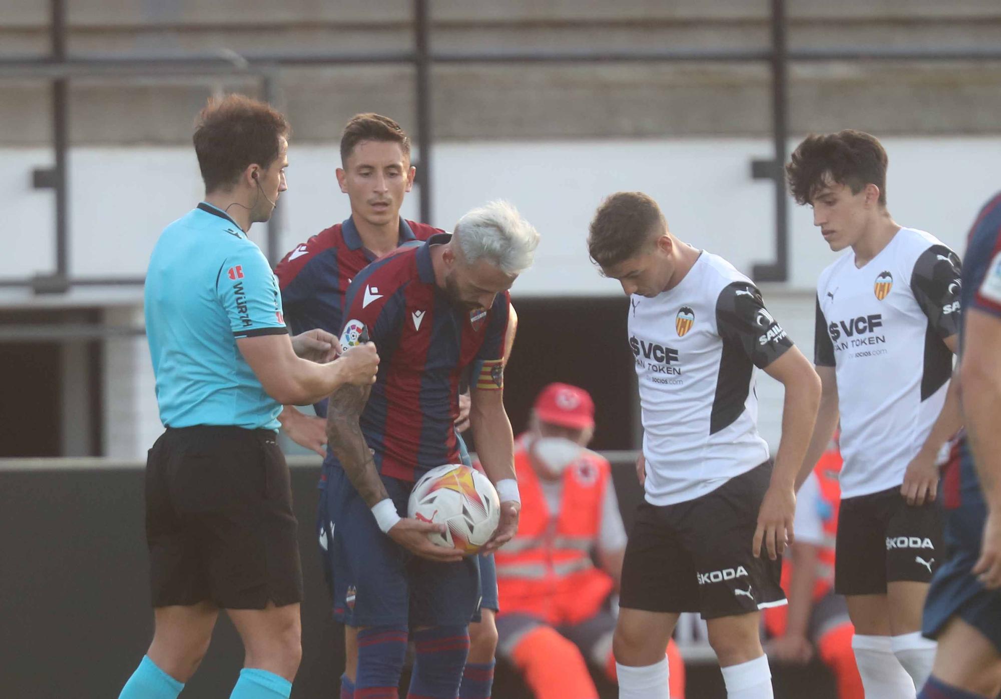 El Derbi Valencia - Levante, en imágenes