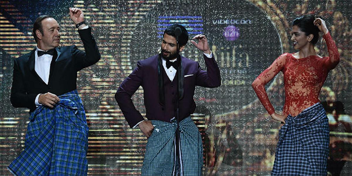 Kevin Spacey balla a l’estil Bollywood