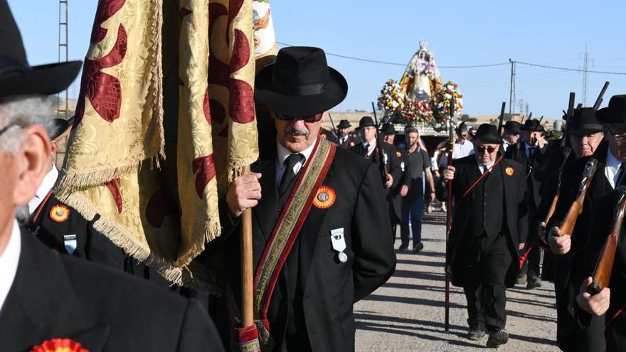 Pozoblanco despide con fervor a la Virgen de Luna