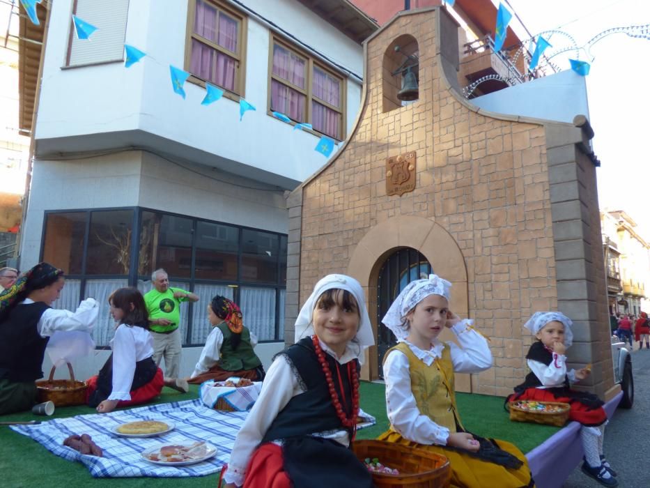 Carrozas de las fiestas de San Roque en Tineo