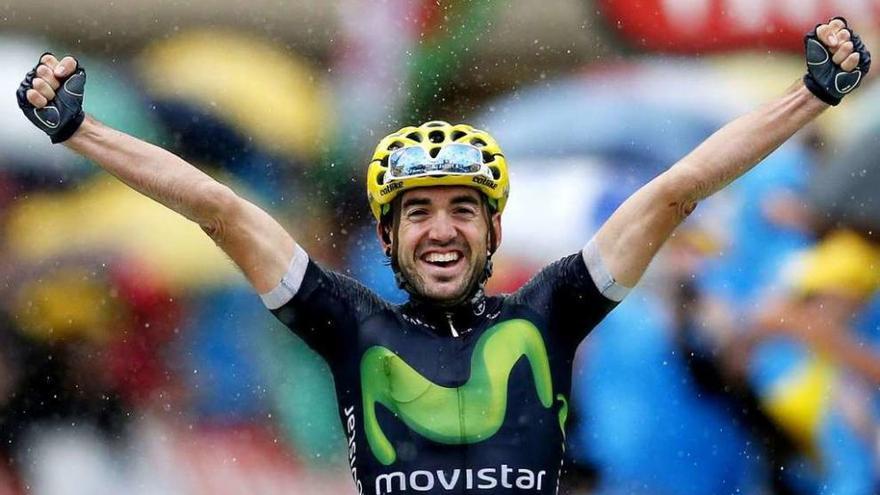 Ion Izaguirre celebra su primera victoria en el Tour de Francia en la vigésima etapa entre Megéve y Morzine.
