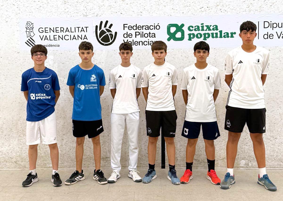 Primer grup d'alumnes de la sessió.