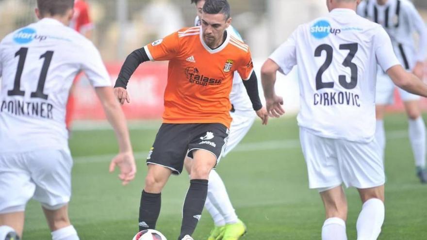 Cristo Martín durante el encuentro disputado ayer en La Manga Club ante el equipo austriaco FC Juniors OÖ.