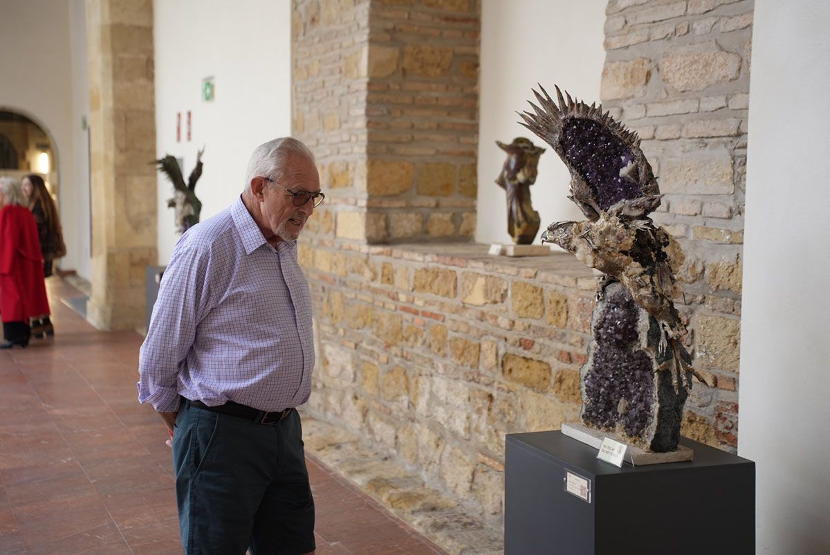 Un centenar de obras de Aurelio Teno salen a exhibición y venta en el Palacio de Congresos